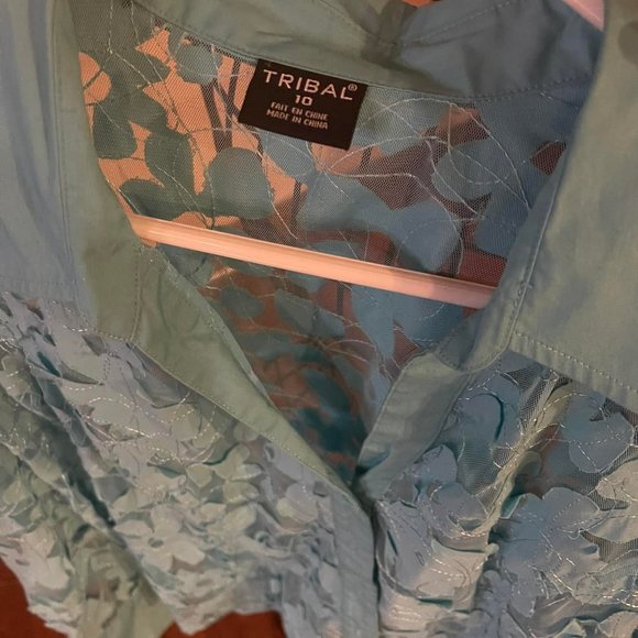 WOMEN'S LACE BLOUSE BLUE .. Size 10 TRIBAL design.. Very good condition~ - Picture 3 of 4